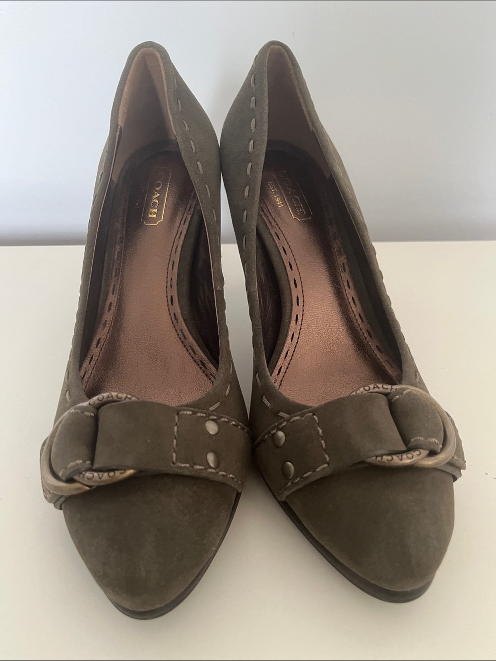 Coach Olive Green Suede Heels Pointed-Toe Pumps with Braided Buckle, Size 7